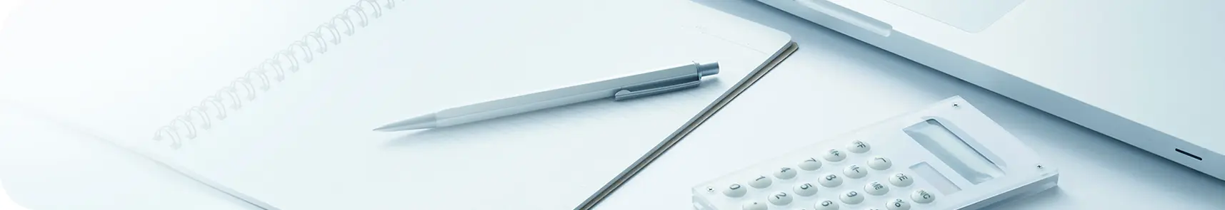 写真：筆記用具、計算機